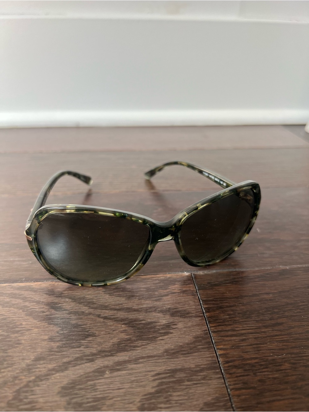 Tory Burch Olive Green Tortoiseshell Sunglasses